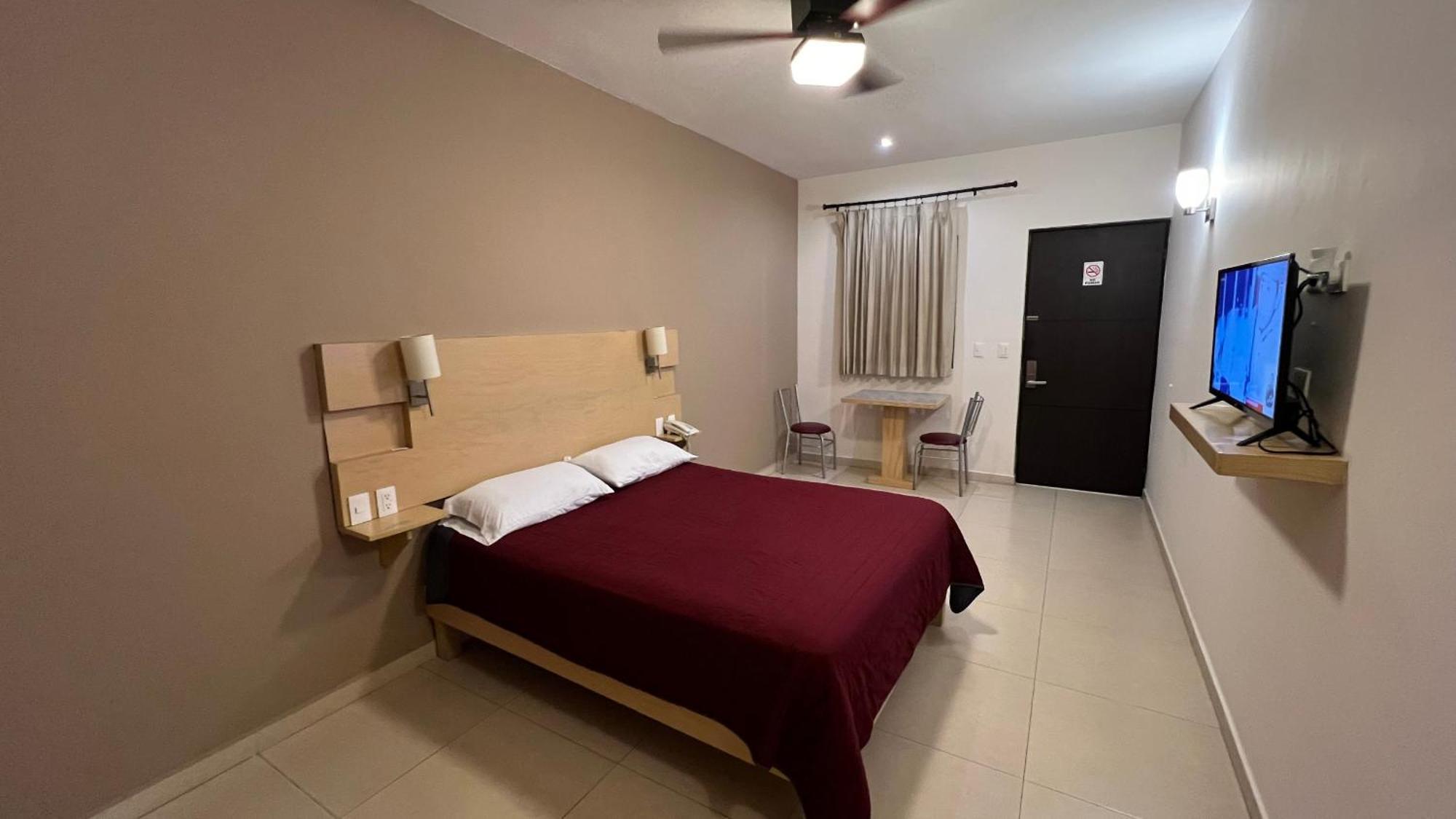Nova Hotel Cadereyta Jiménez Zewnętrze zdjęcie