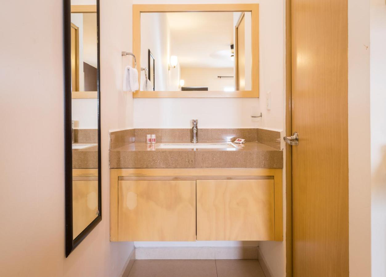 Nova Hotel Cadereyta Jiménez Zewnętrze zdjęcie